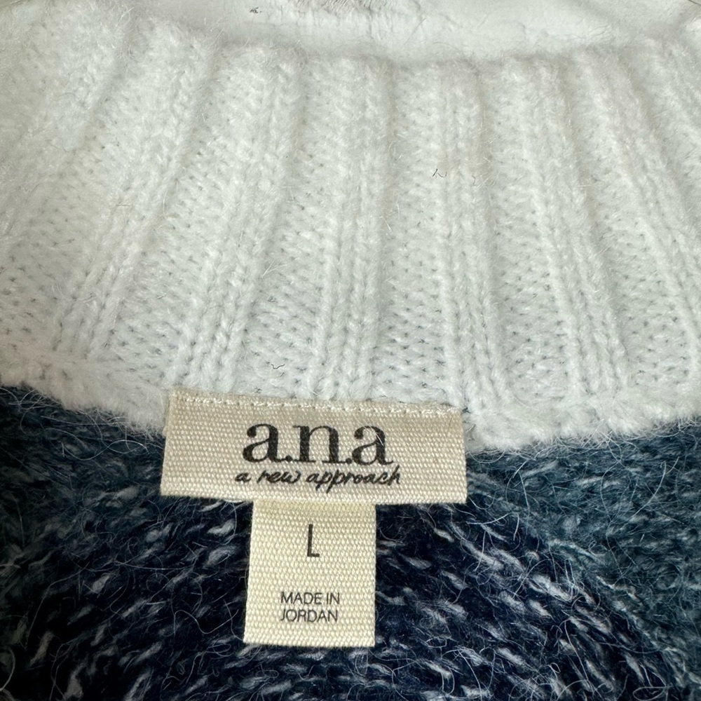 A.N.A A New Approach Sweater Crew Neck Pullover Printed Scalloped Blue White Top - Picture 8 of 8
